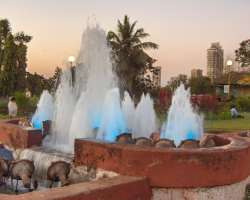 Beautiful fountains inside the gardens also catches the attention of travelers.